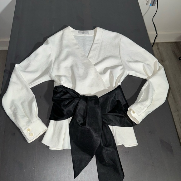 Women’s Tibi Chalky Drape Domlan Tie Top Ivory Black Belted - Picture 2 of 6